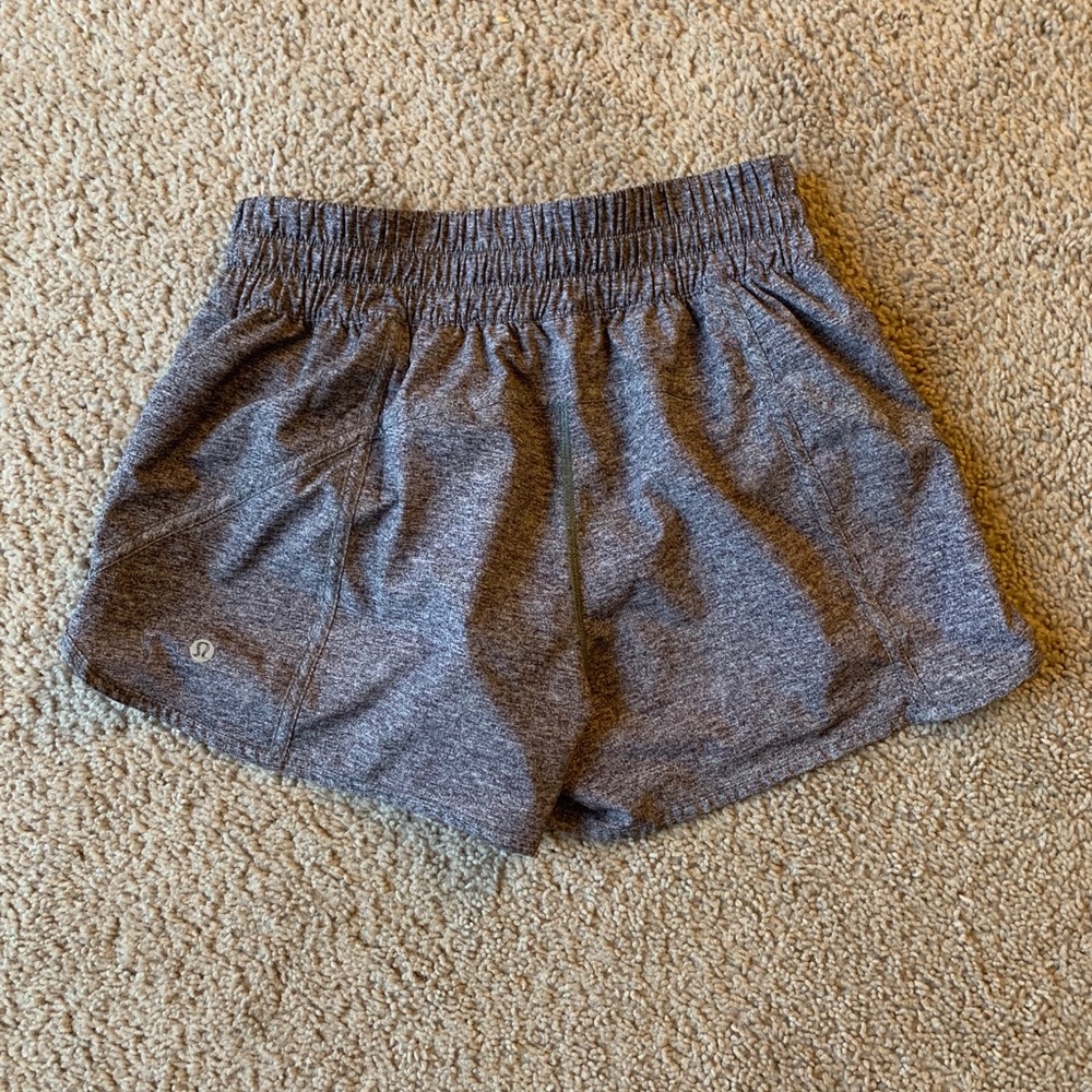 Lululemon Tracker V shorts 4”🍋